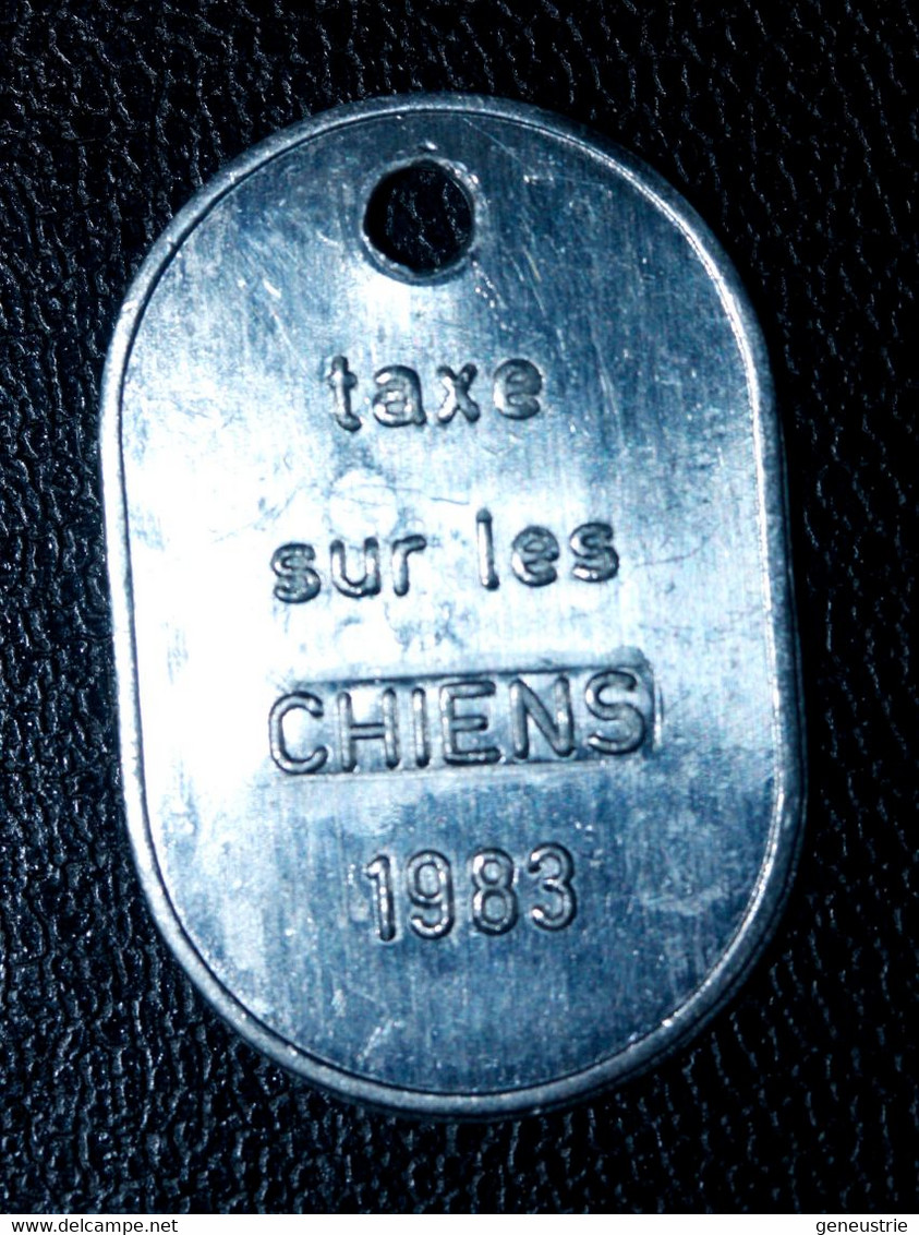 Jeton De Taxe Sur Les Chiens "Année 1983 - Liège (Luik) - Belgique / Belgie" Médaille De Chien - Dog License Tax Tag - Monétaires / De Nécessité