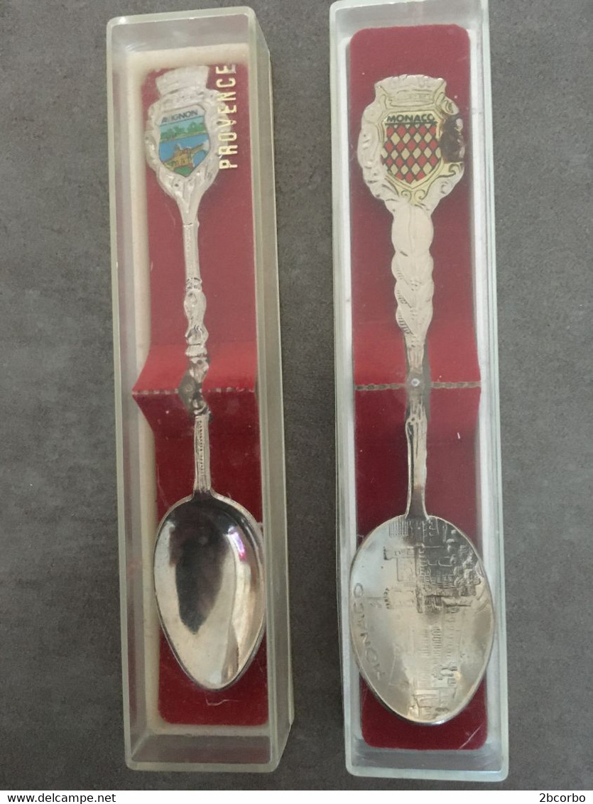 Lot De 2 Cuilleres De Collection Avignon Et Monaco - Spoons
