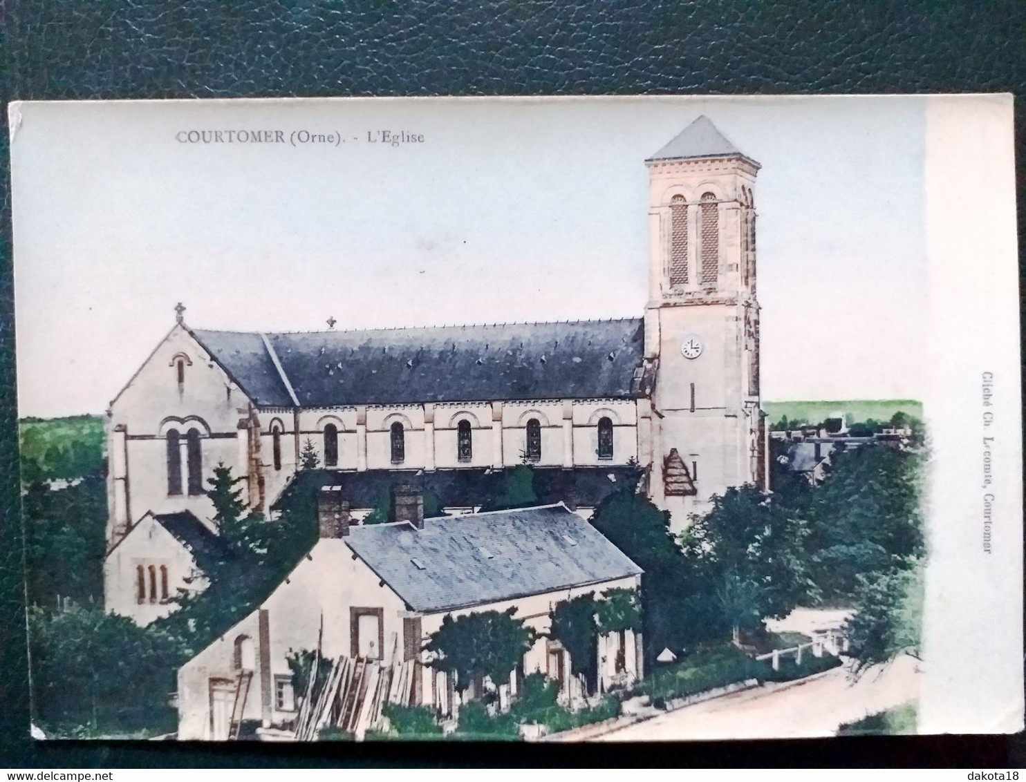 61 , Courtomer ,le Centre Et L'église  ,vue Générale - Courtomer