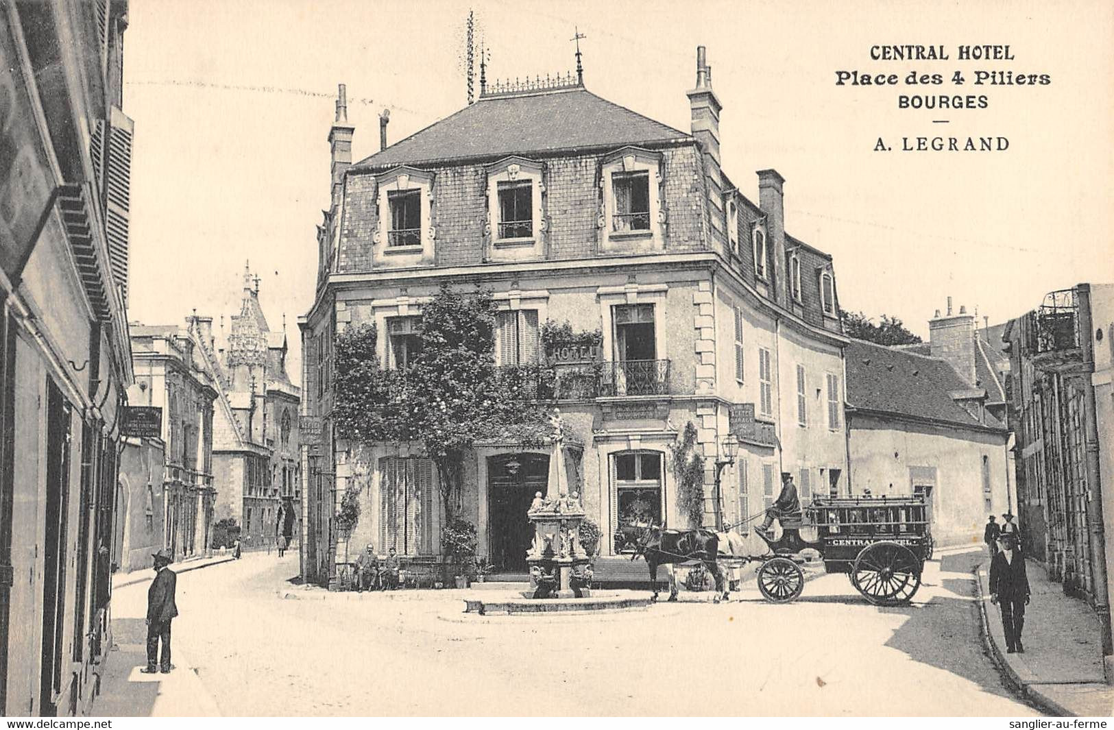 CPA 18 BOURGES PLACE DES 4 PILIERS A.LEGRAND - Bourges