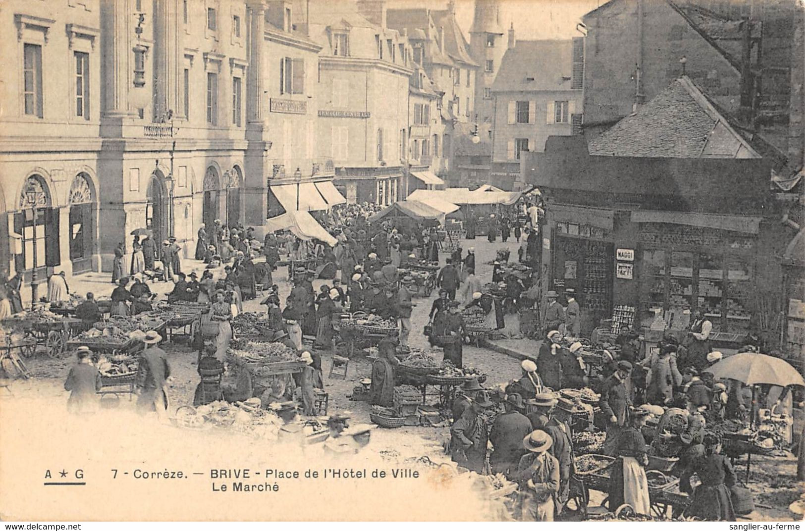 CPA 19 BRIVE PLACE DE L'HOTEL DE VILLE LE MARCHE (cliché Rare A.G éditeur - Brive La Gaillarde