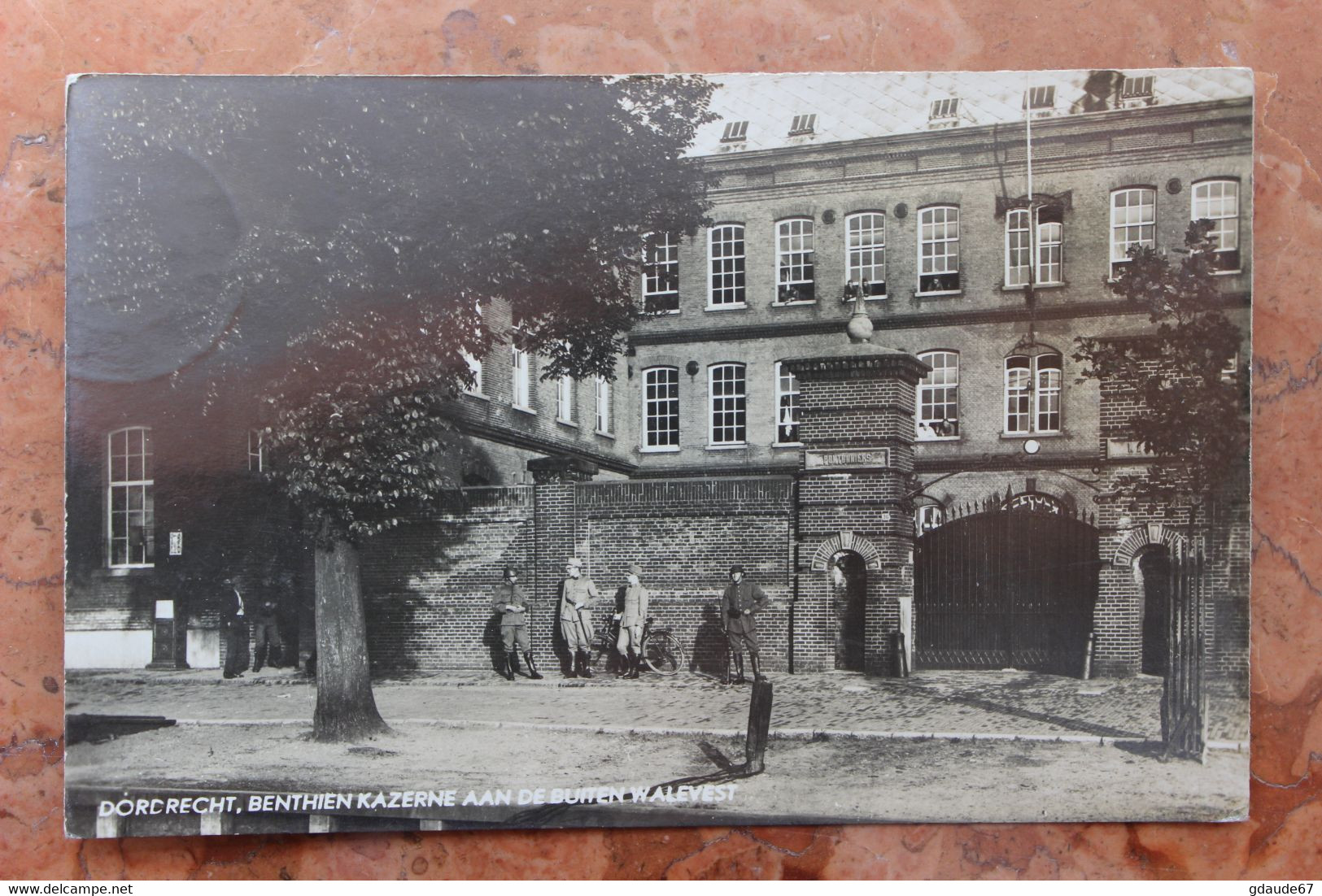 DORDRECHT - BENTHIEN KAZERNE AAN DE BUITEN WALEVEST - CARTE PHOTO - Dordrecht