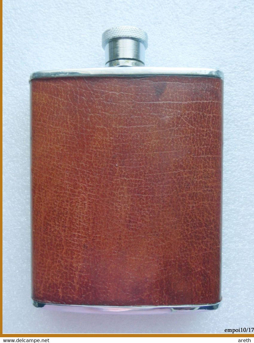 Jolie Flasque à Alcool Gainée Cuir - 6 Oz ( Environ 18 Cl) - Autres & Non Classés