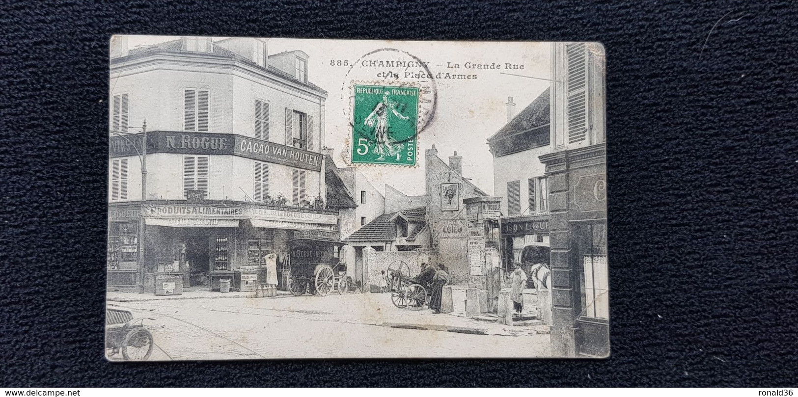 Cp 51 Marne CHAMPIGNY La Grande Rue Et La Place D'Armes  ( Cacao Van Houten M ROGUE ) - Champigny