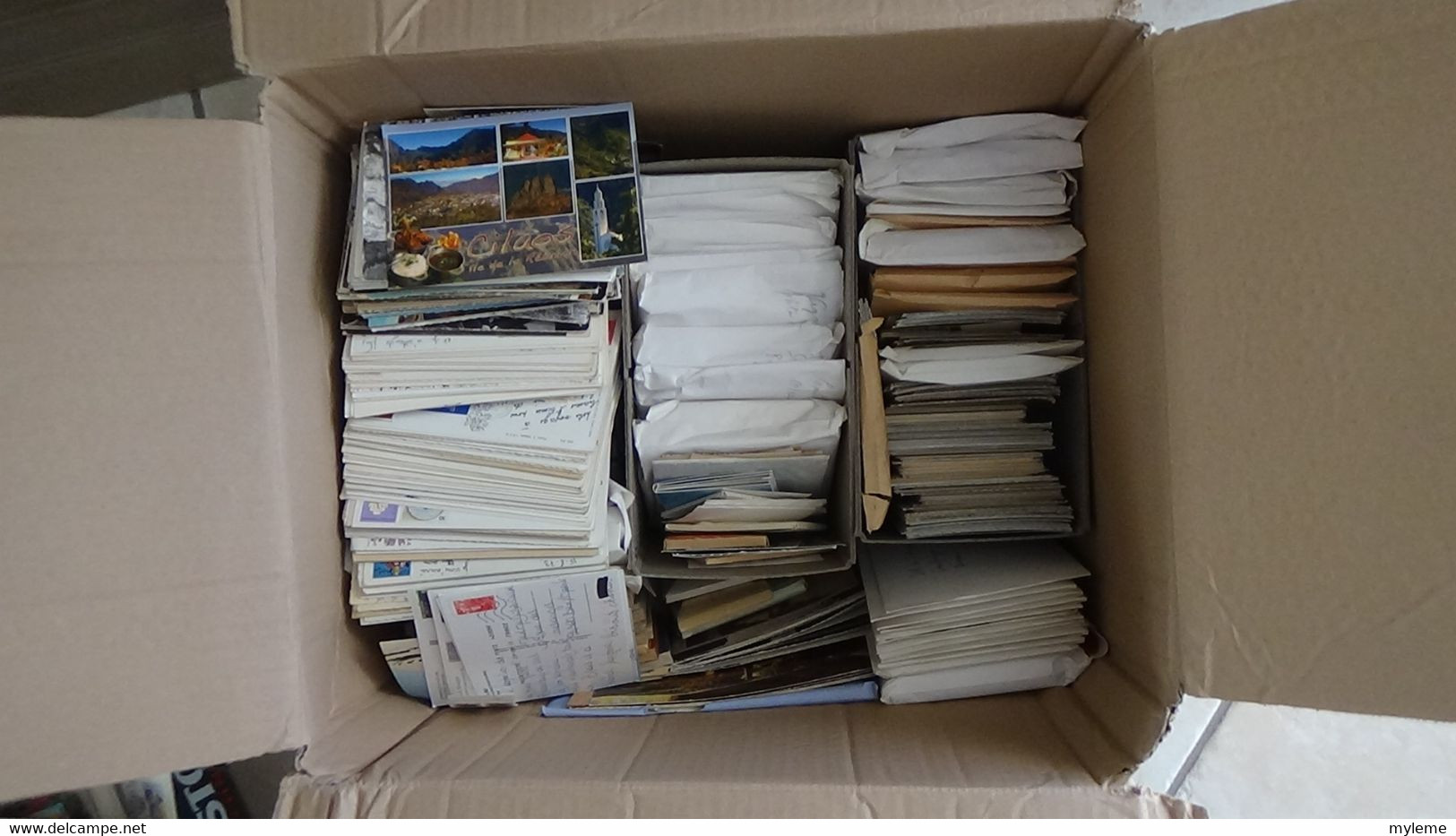 V000 Carton De 20 Kgs De Cartes Postales De Différents Pays. PORT 32.20 EUROS OFFERT POUR LA FRANCE - 500 Postkaarten Min.