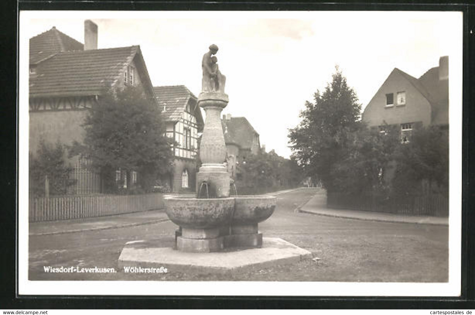 AK Wiesdorf-Leverkusen, Brunnen An Der Wöhlerstrasse - Leverkusen