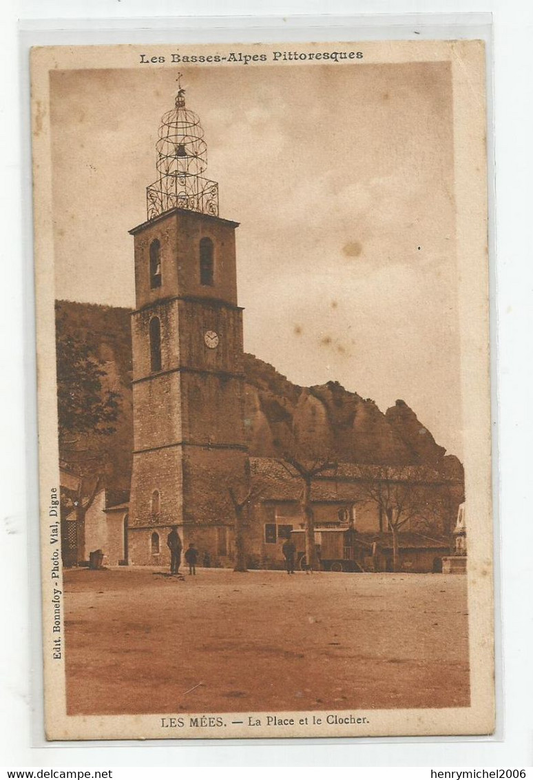 04 Les Mées La Place Et Le Clocher 1942 Ed Bonnefoy Photo Vial De Digne - Sonstige & Ohne Zuordnung