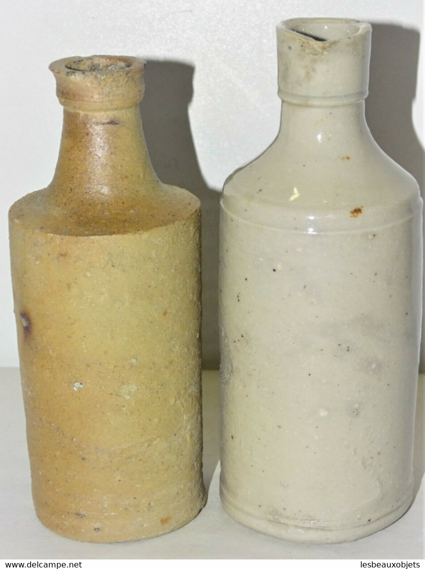 2 BOUTEILLES ANCIENNES Pour ENCRE En GRES FLACON COLLECTION ECRITURE A LA PLUME DECO BUREAU VITRINE - Inktpotten