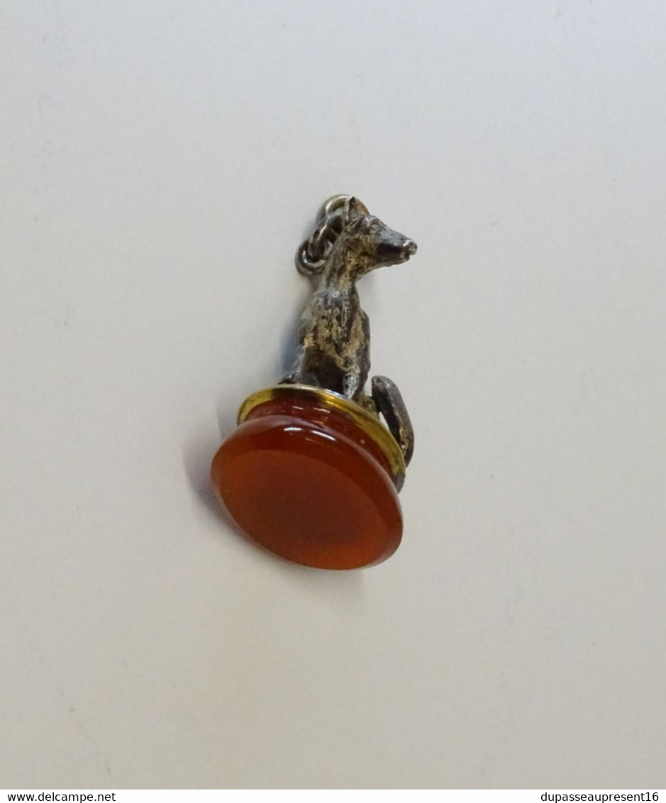 *SCEAU BRELOQUE de CHATELAINE RENARD ARGENT ET AGATE CHASSE VENERIE COLLECTION VITRINE BIJOU ANCIEN E