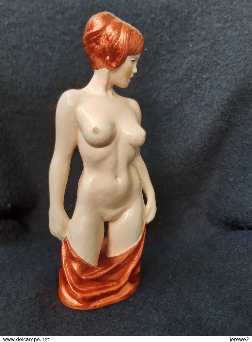 Curiosa érotique sexy statuette femme nue