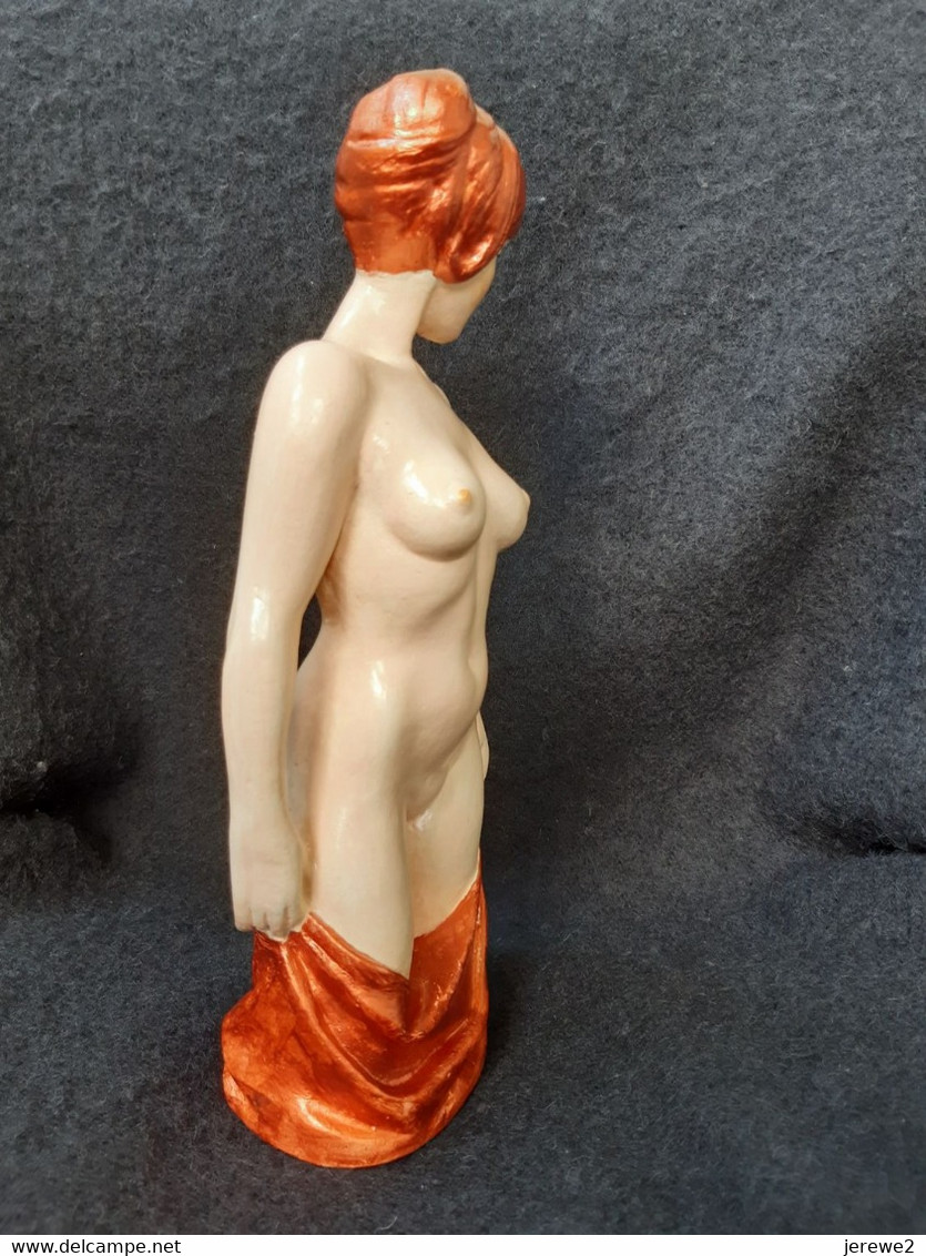 Curiosa érotique sexy statuette femme nue