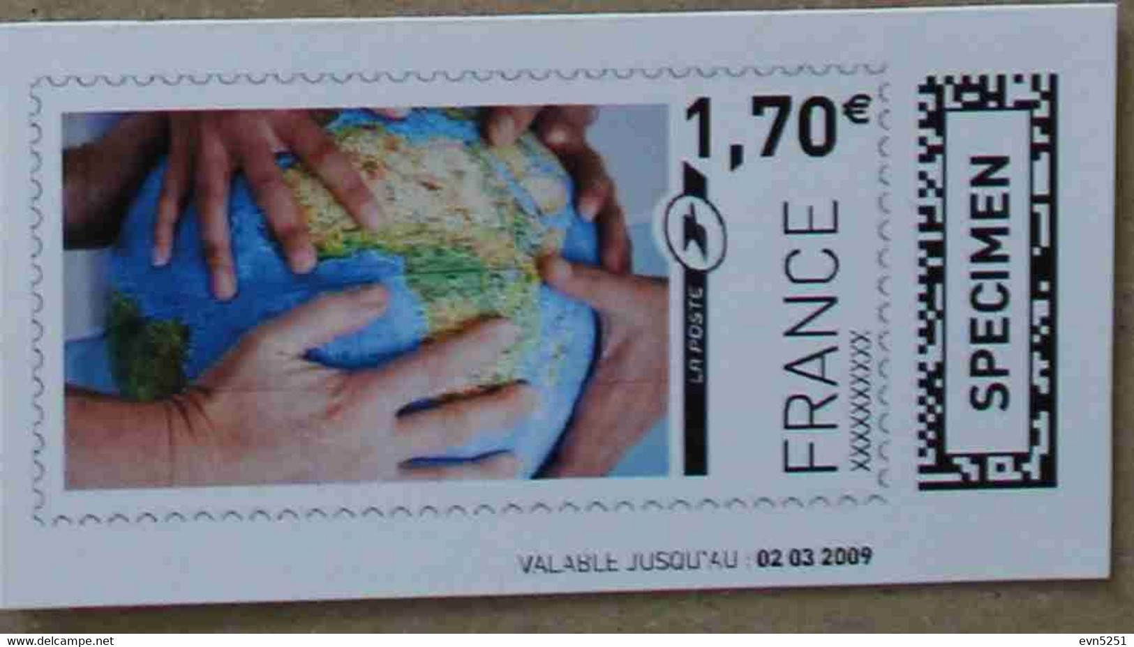 Ti02-02 : SPECIMEN -  Globe Terrestre 1.70 €  + Terre 27.16 € (autoadhésifs / Autocollants) - Specimen