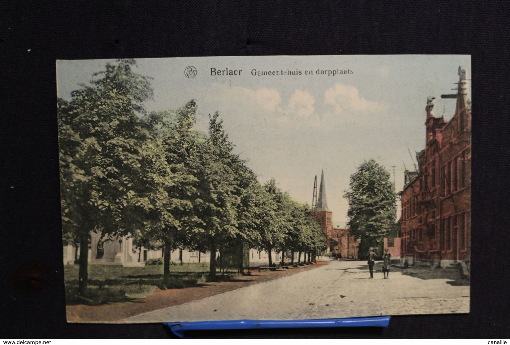 Y/O-182 / Antwerpen  Anvers, Berlaar - Berlaer  Gemeenthuis En Dorpplaats (carte En Couleur-kleurenkaart) - Berlaar