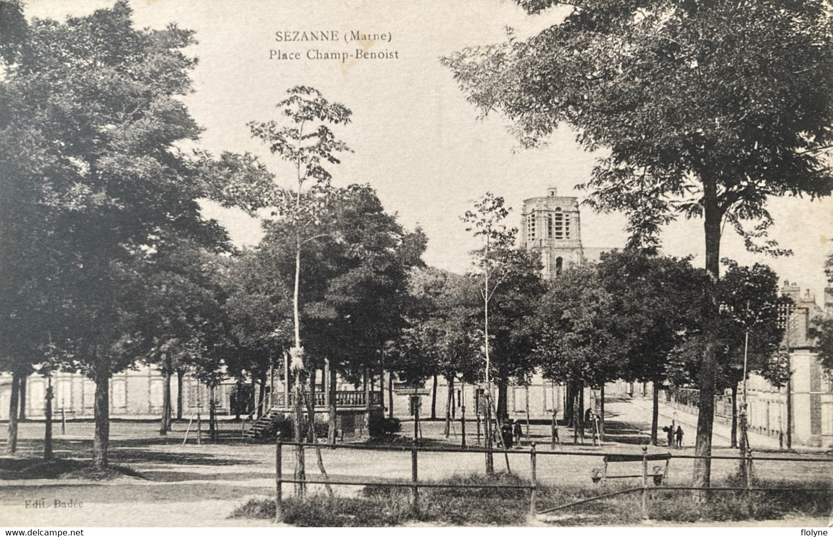 Sézanne - La Place Champ Benoist - Kiosque à Musique - Sezanne