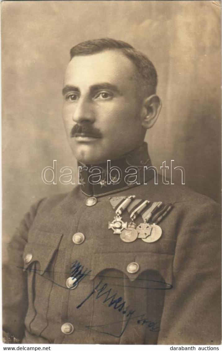 * T2/T3 Magyar Katona / Hungarian Military, Soldier With Ranks. Photo - Ohne Zuordnung