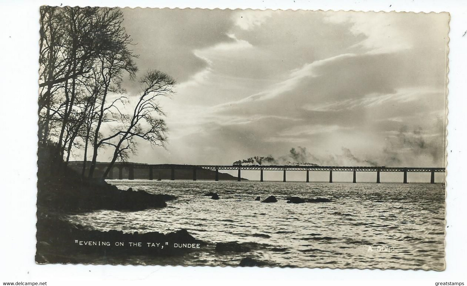 Scotland Dundee Evening On The Tay. Steam Engine Crossing. Unused Valentine's Rp - Bute