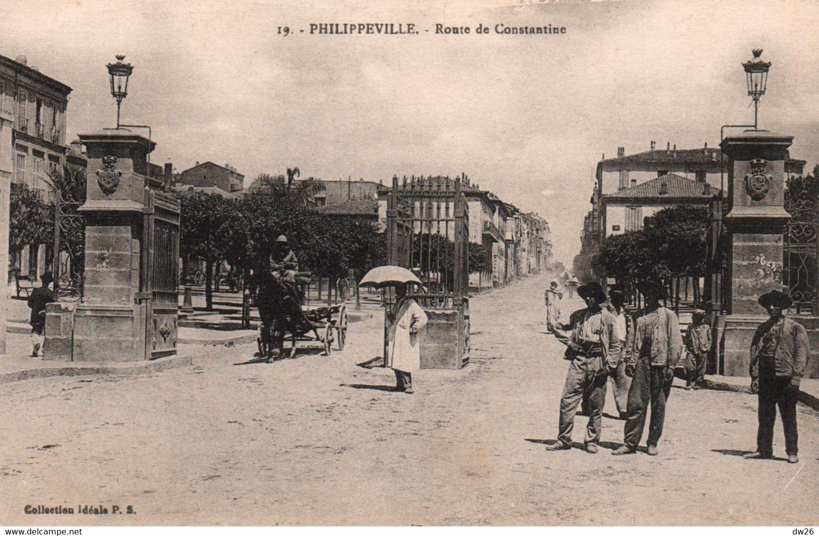 Philippeville (Skikda, Algérie) Route De Constantine, La Porte De La Rue Nationale - Collection Idéale P.S. Carte N° 19 - Skikda (Philippeville)
