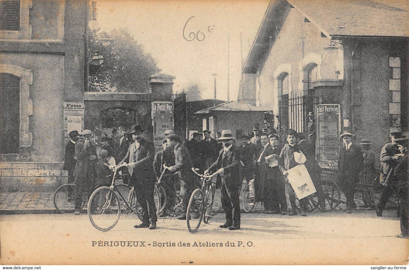 CPA 24 PERIGUEUX SORTIE DES ATELIERS DU P.O. - Périgueux