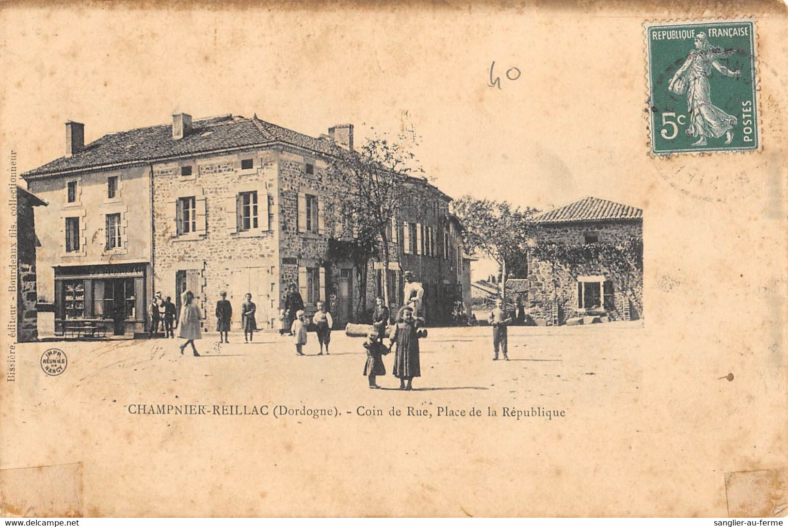 CPA 24 CHAMPNIER REILLAC COIN DE RUE PLACE DE LA REPUBLIQUE (cpa Rare - Other & Unclassified