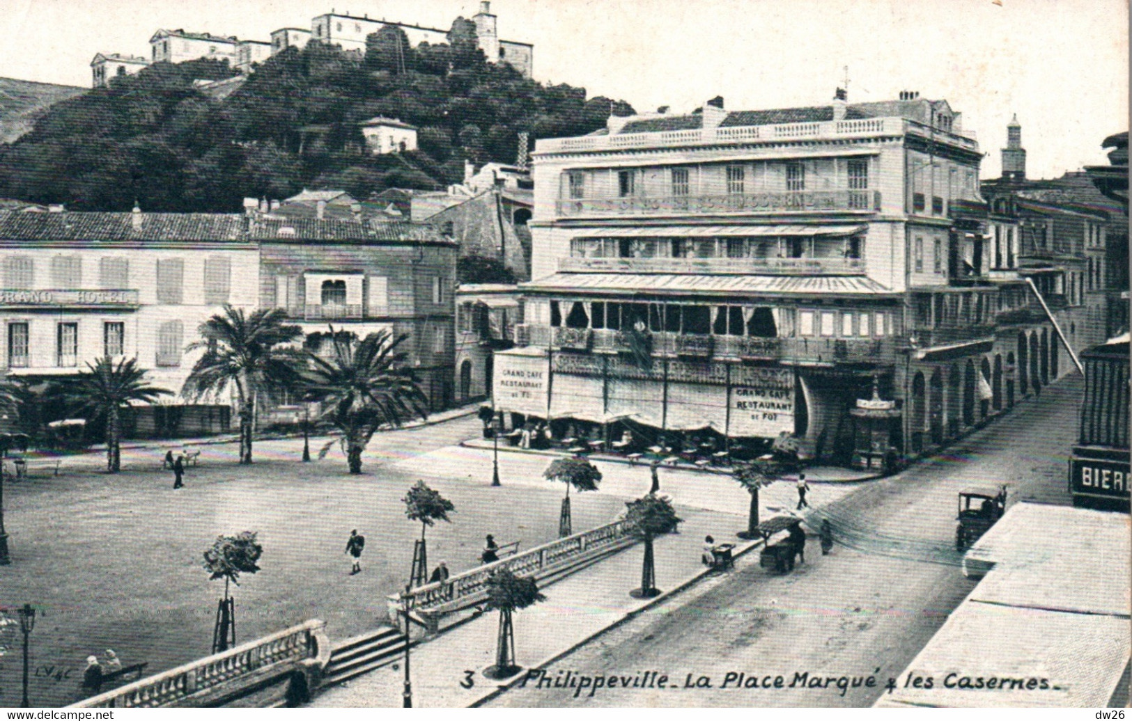 Philippeville (Skikda, Algérie) La Place Marqué, Les Casernes, Grand Café - Edition L.V. & Cie, Carte Aqua Photo N° 3 - Skikda (Philippeville)