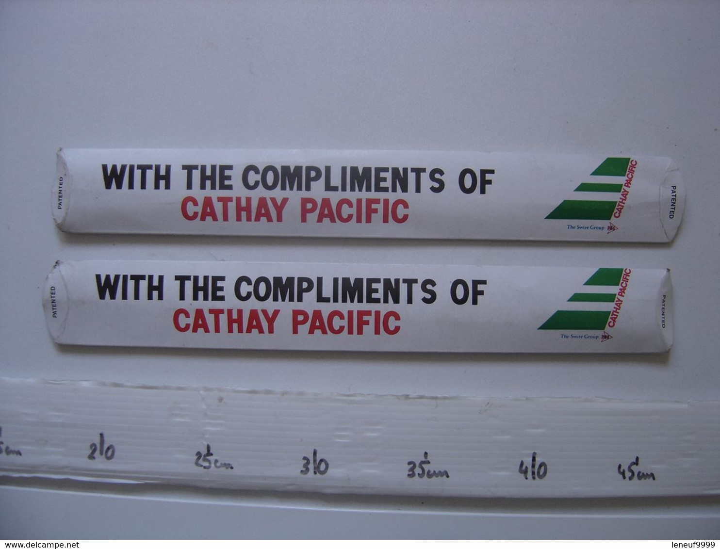 2 PAQUETS Cathay Pacific Airways PLANE AVION Baguettes Chop Sticks AIRLINE - Messenwaren