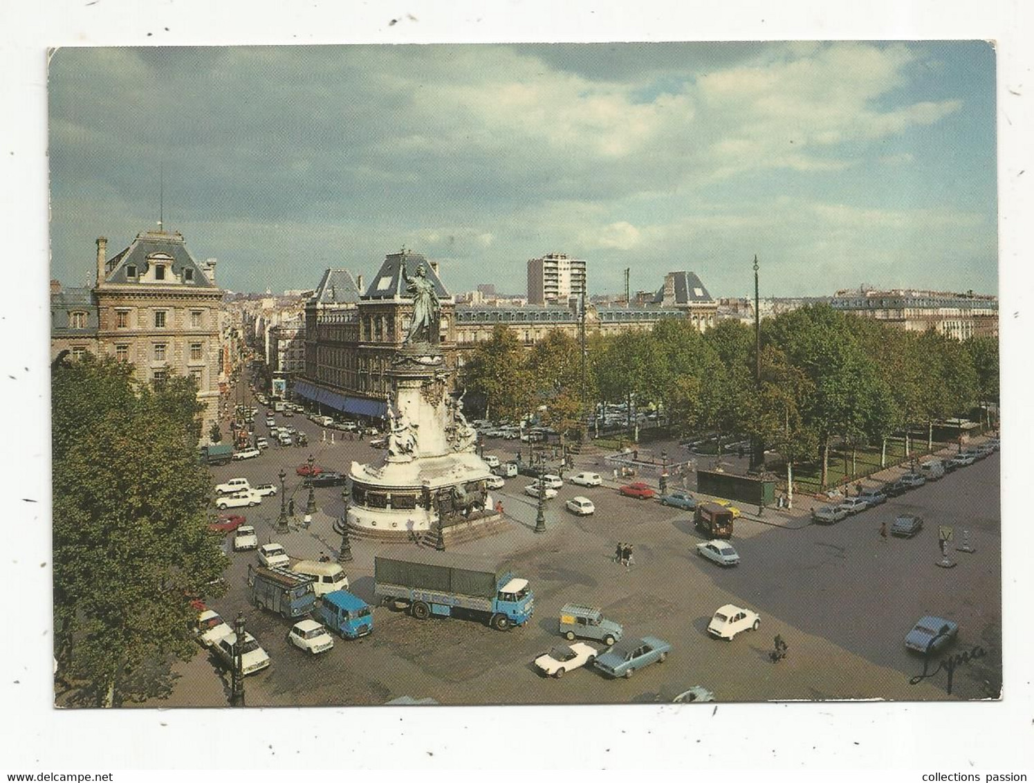 Cp, Automobile , Camion ,fourgon ,75 , Paris , Place De La République ,  Vierge - PKW