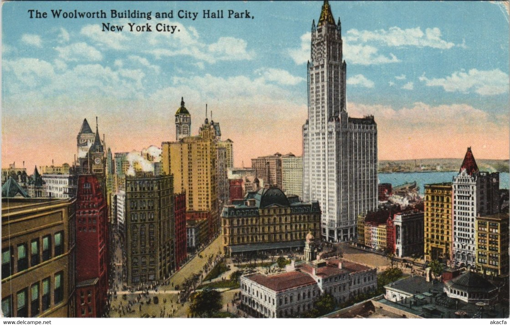 CPA AK Woolworth Building And City Hall Park NEW YORK CITY USA (790576) - Parken & Tuinen