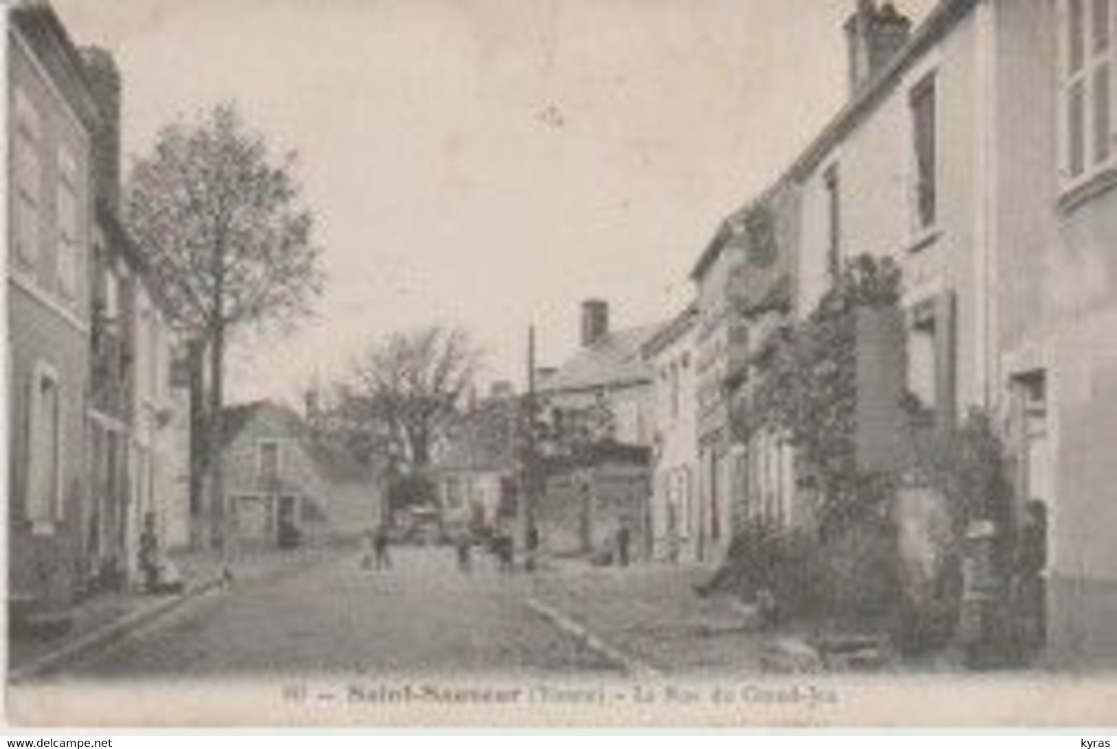 (79) ST SAUVEUR ( 894 H) La Rue Du Grand Jeu - Saint Sauveur En Puisaye