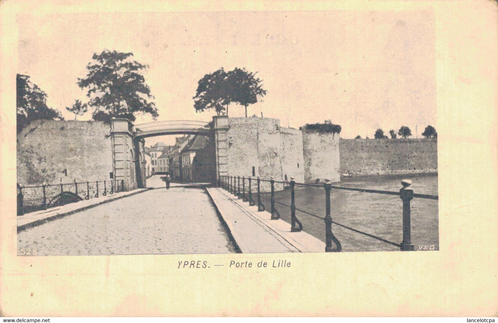 YPRES / PORTE DE LILLE - Ieper