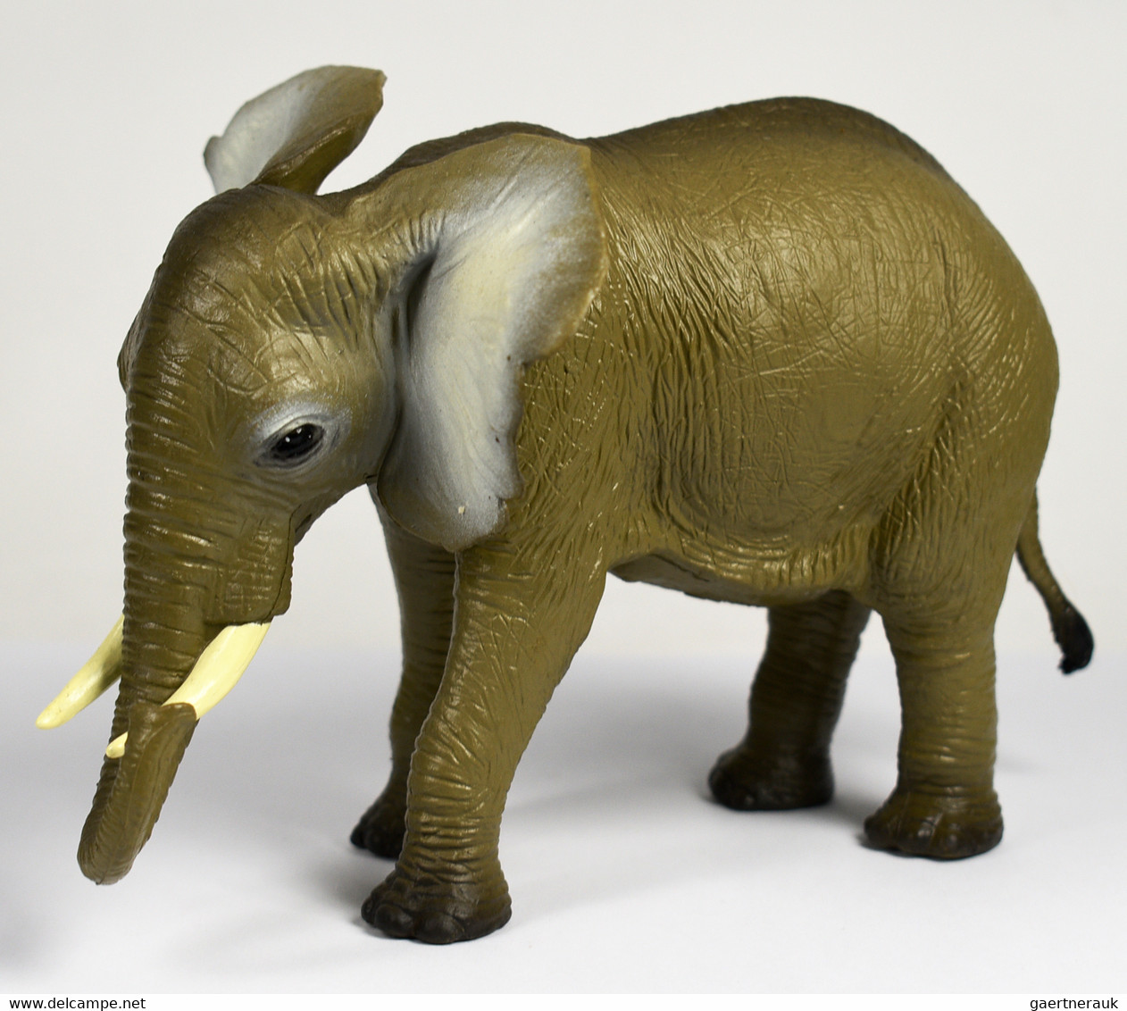 Varia (im Briefmarkenkatalog): ELEFANTEN, ca. 290 Elefantenfiguren in allen erdenklichen Variationen