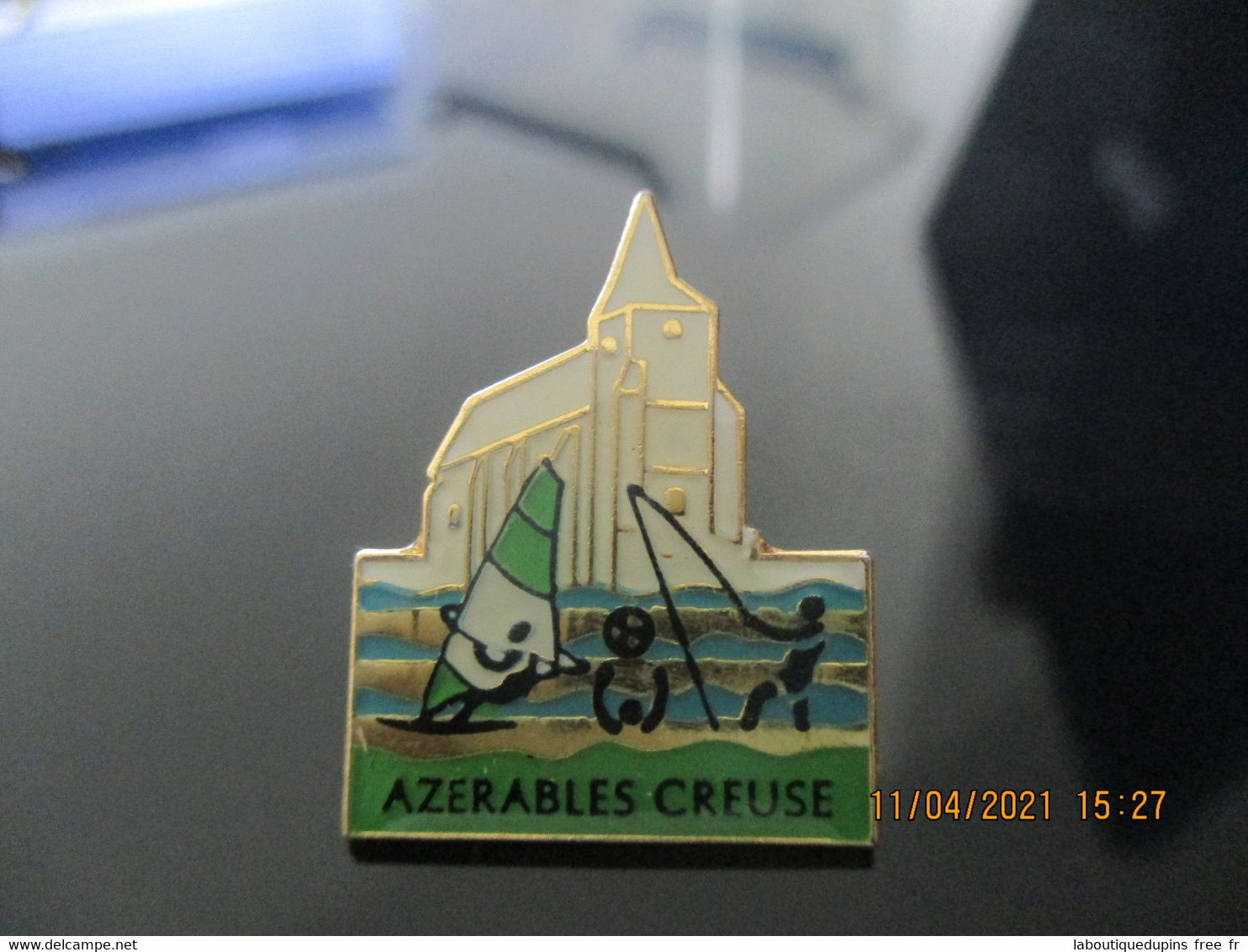 A0018 -- Pin's Azerables Creuse -- Dernier Vendu 11/2014 - Cities