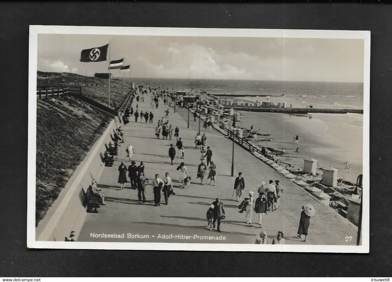 DR Ak Borkum / Adolf-Hitler-Promenade Mit Hakenkreuzfahne - Guerra 1939-45