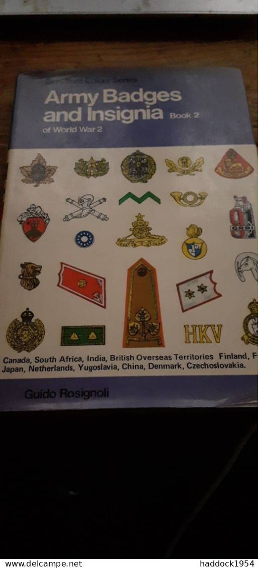 Army Badges And Insignia Since 1945 Book Two GUIDO ROSIGNOLI Blandford Press 1975 - Oorlog 1939-45