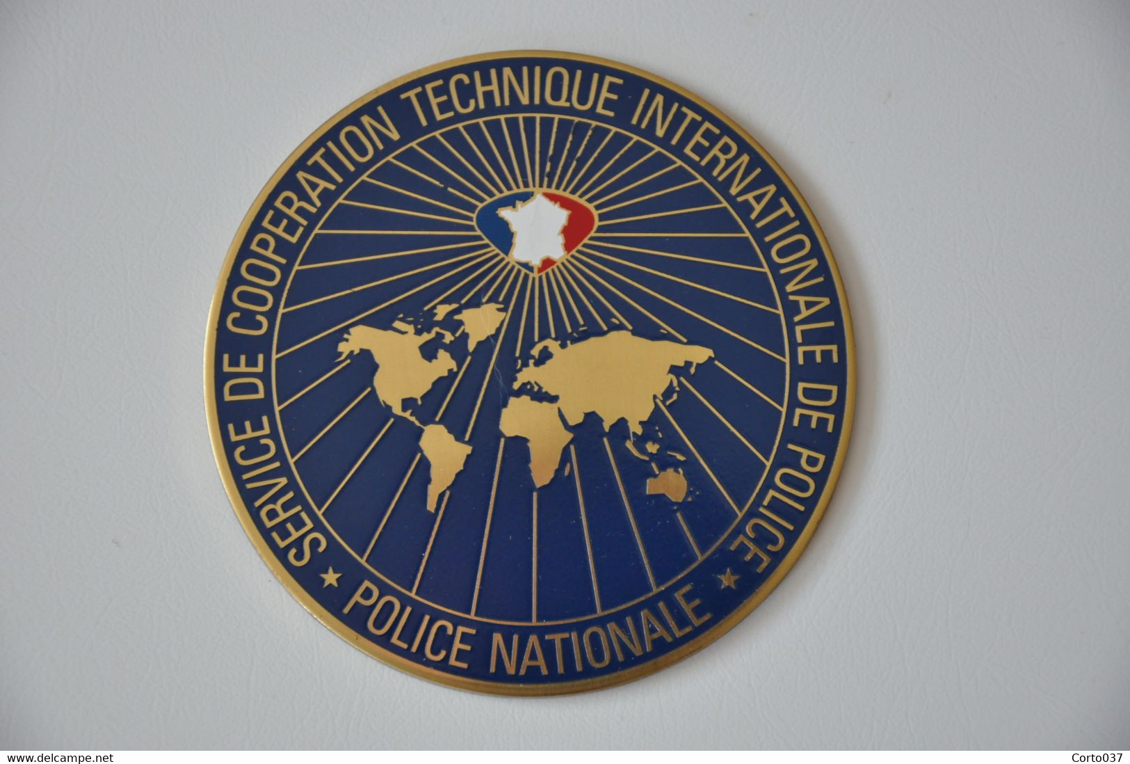 Plaque 'Police Nationale - Service De Coppération Technique International' - Plaques émaillées (après 1960)