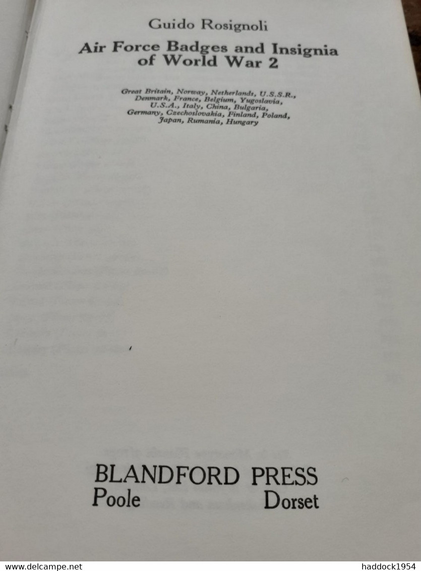 Air Force Badges And Insignia Of World War 2 GUIDO ROSIGNOLI Blandford Press 1976 - Guerra 1939-45