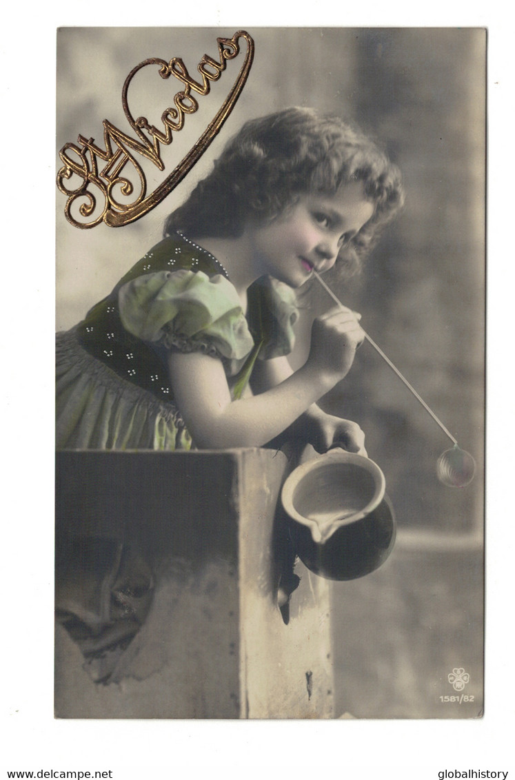 DG2074 - JEUNE FILLE, FILLETTE ,ENFANT, MADCHEN GRETE REINWALD LITTLE SISTER HANNI BLOWING SOAP BUBBLES - Portraits