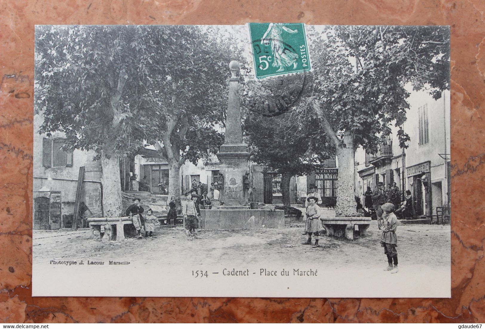 CADENET (84) - PLACE DU MARCHE - Cadenet