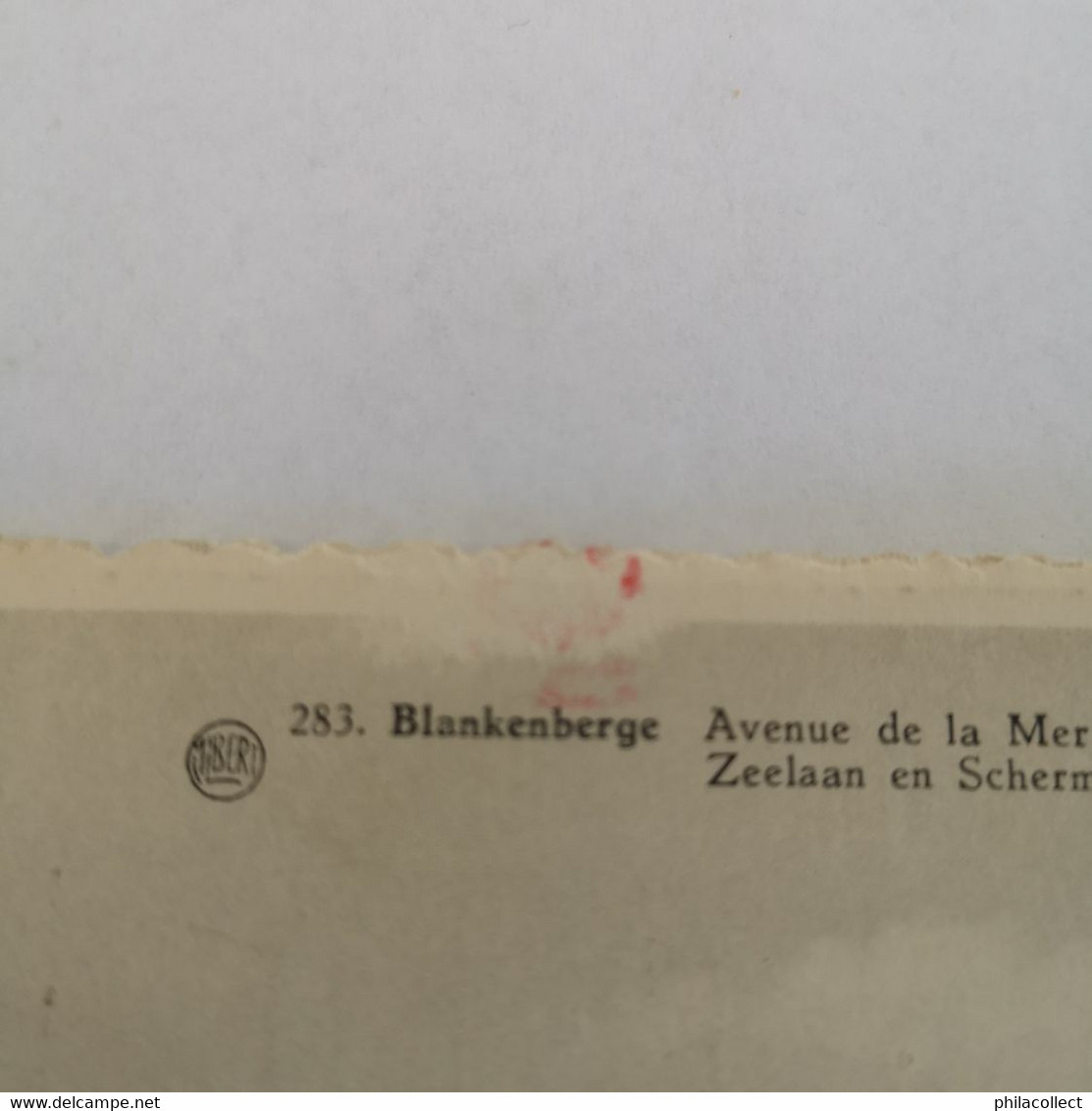 Blankenberge - Blankenberghe / Avenue De La Mer Et L'Auvent - Zeelaan En Scherming 1953 Schaaf Plek Bovenrand - Blankenberge