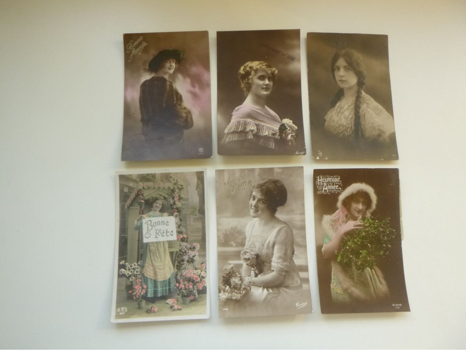 Beau Lot De 60 Cartes Postales De Fantaisie Femmes Femme Mooi Lot Van 60 Postkaarten Fantasie Vrouwen Vrouw - 60 Scans - 5 - 99 Cartes