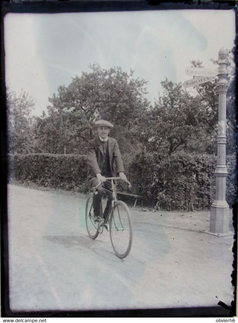 PHOTO SUR VERRE BELGIQUE (M2105) CYCLISTE A VISE (2 Vues) PANNEAU CHERATTE SAROLAY RABOSEE - VELO B - Plaques De Verre