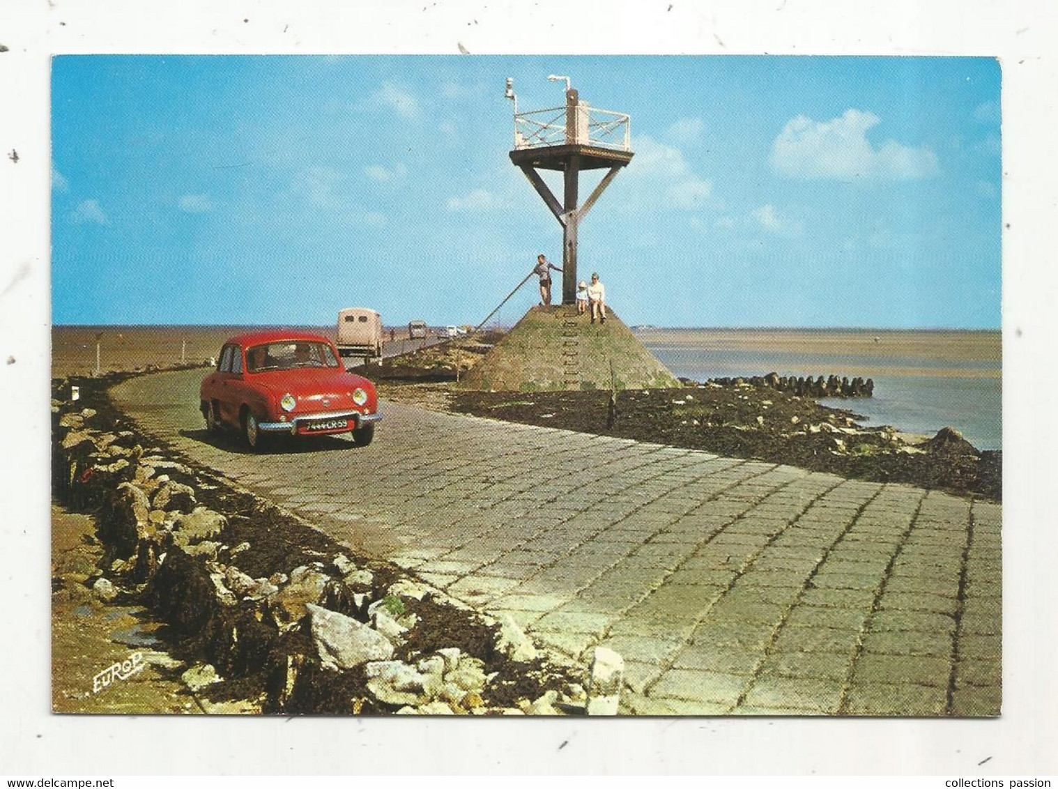 Cp , Automobiles , Le Passage Du Gois Au Soleil Couchant , 85 ,ILE DE NOIRMOUTIETR ,vierge - PKW