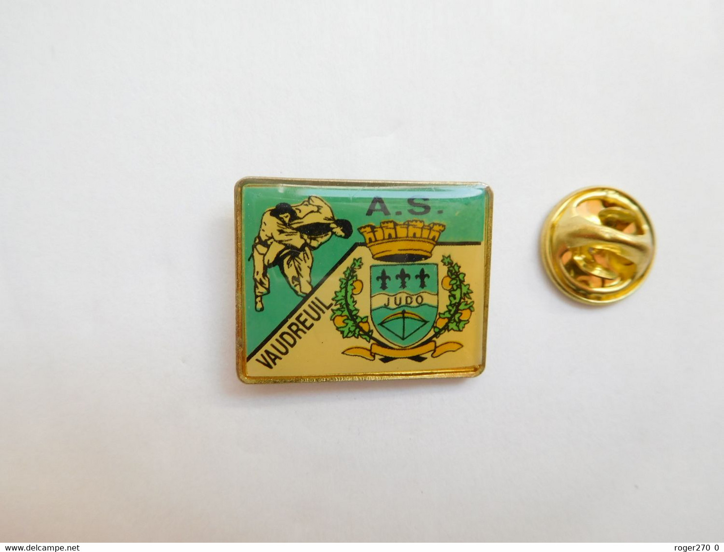 Beau Pin's Pins , Arts Martiaux , Judo AS Le Vaudreuil , Eure , Blason - Judo