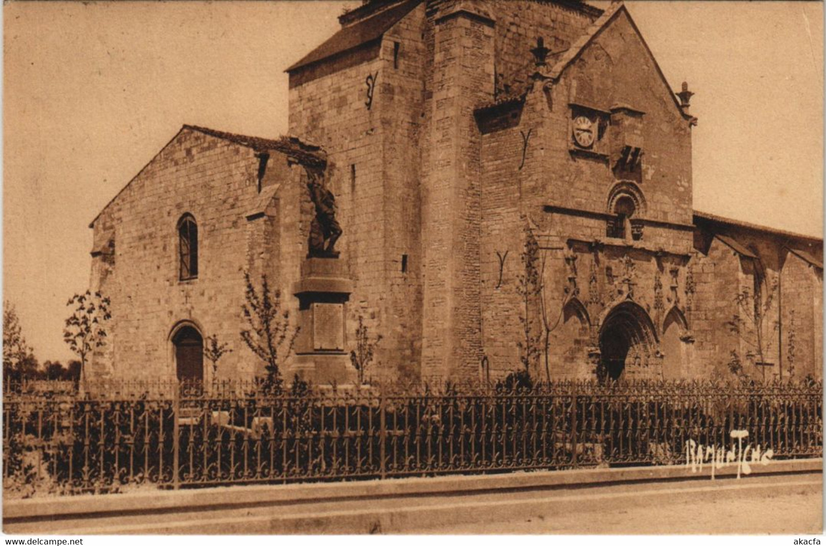 CPA FRONTENAY-ROHAN-ROHAN Eglise Romane (1140404) - Frontenay-Rohan-Rohan