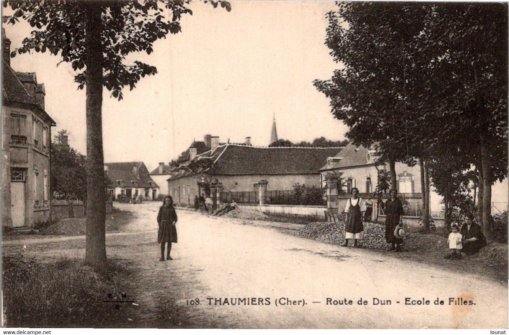 18 THAUMIERS - Route De Dun - Ecole De Filles  * - Thaumiers