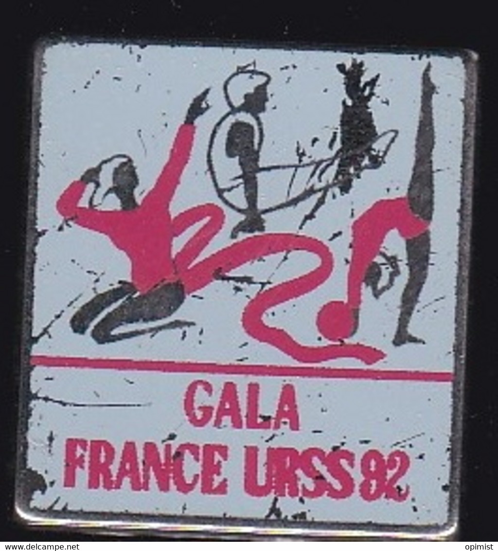71387- Pin's -Gymnastique.Gala France URSS 92 - Gymnastique