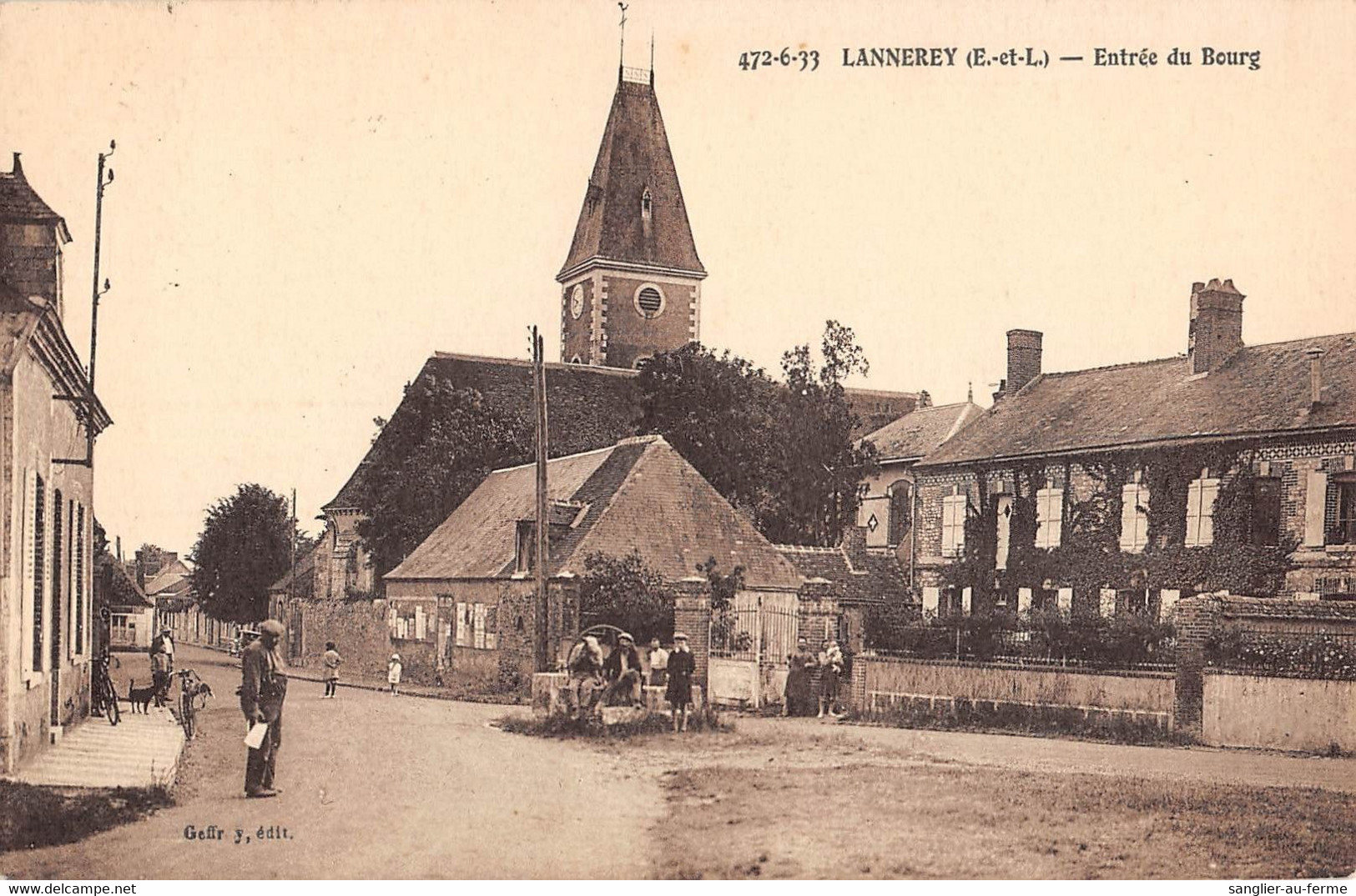 CPA 28 LANNERAY ENTREE DU BOURG - Autres & Non Classés