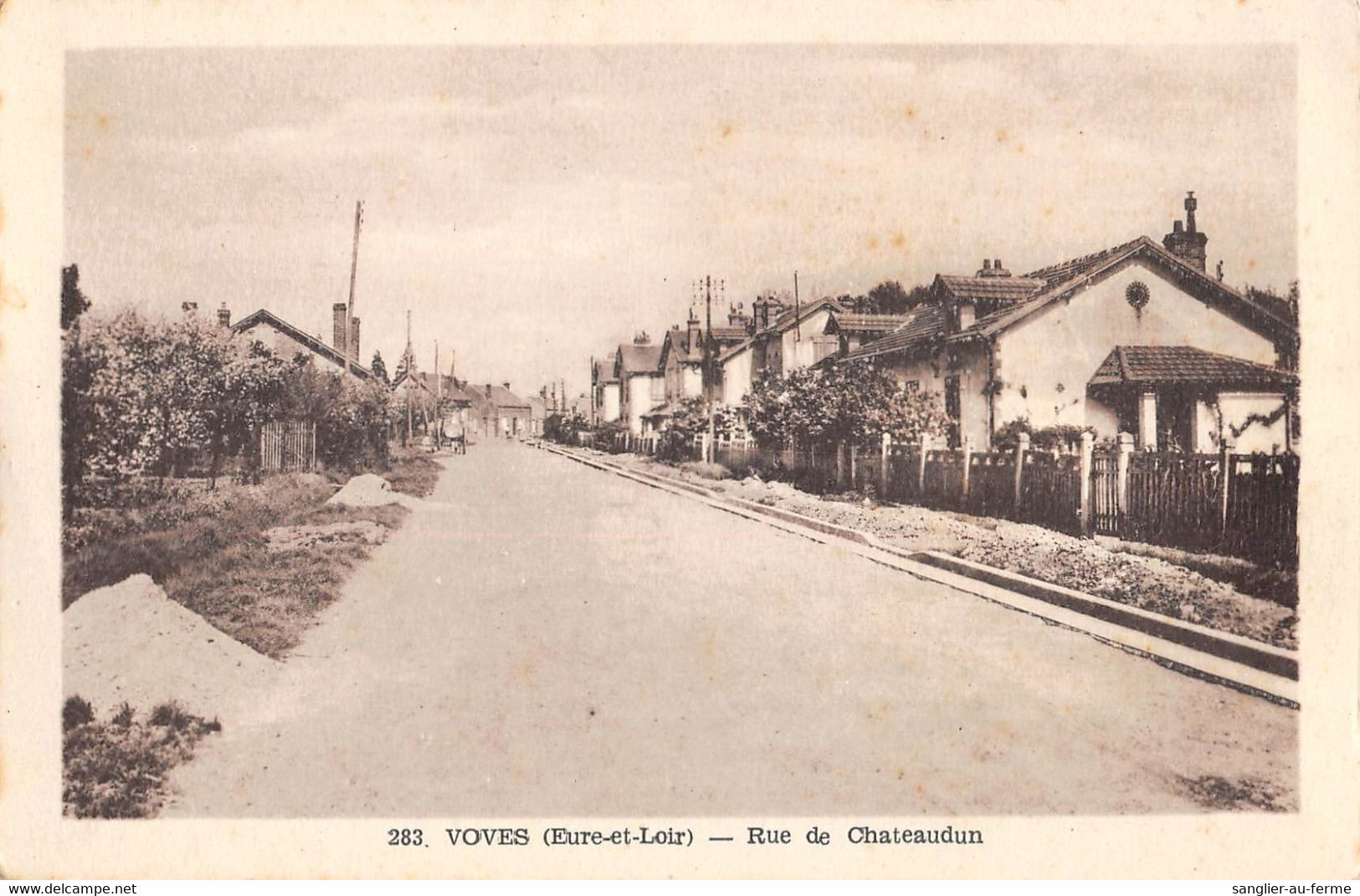 CPA 28 VOVES RUE DE CHATEAUDUN - Other & Unclassified