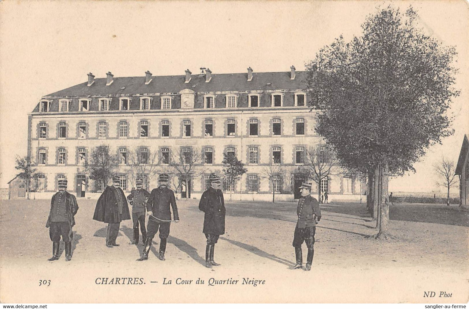 CPA 28 CHARTRES LE COUR DU QUARTIER NEIGRE - Chartres