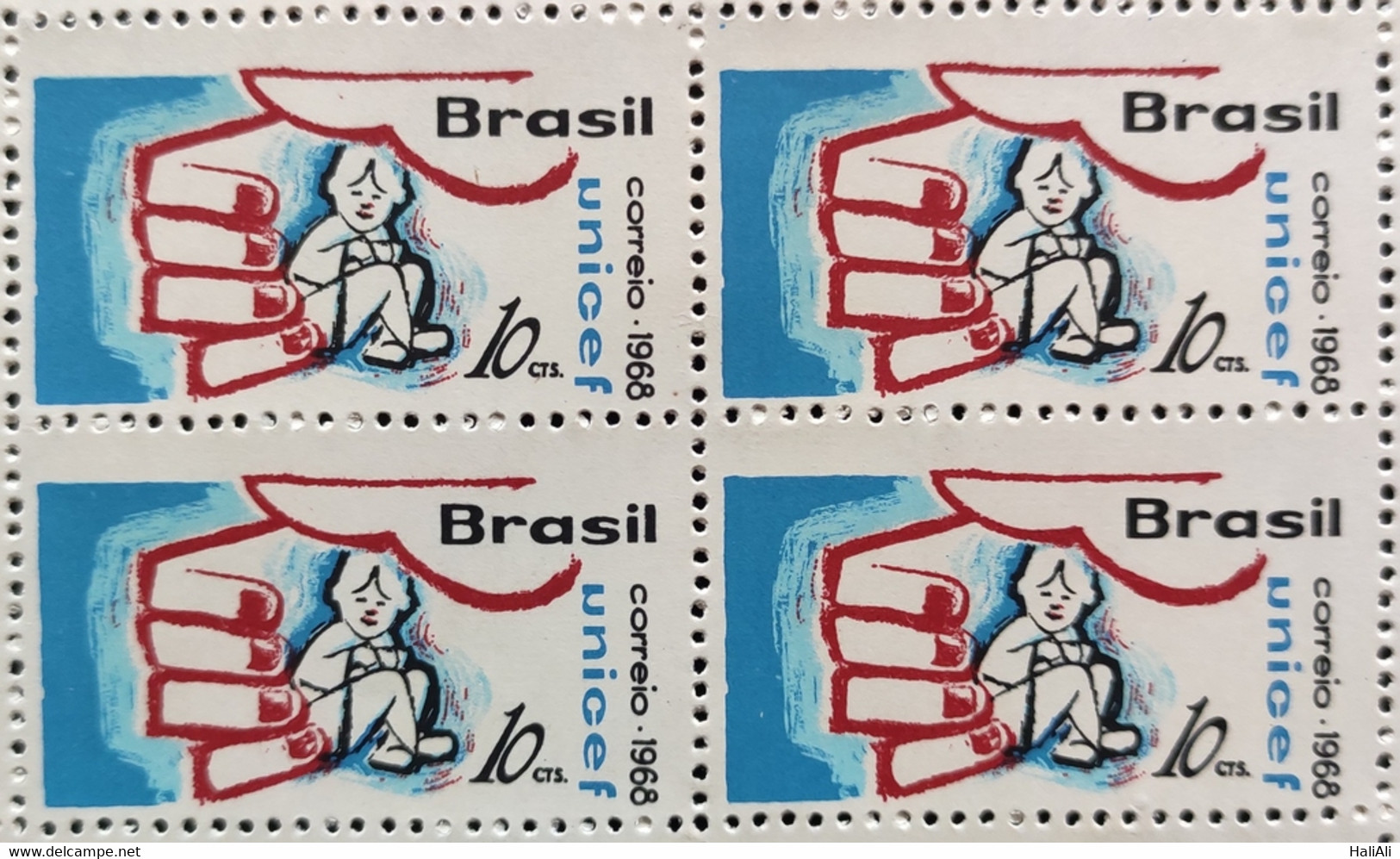 C 612 Brazil Stamp Fund Of United Nations For Children's Hand 1968 Block Of 4 2 - Other & Unclassified