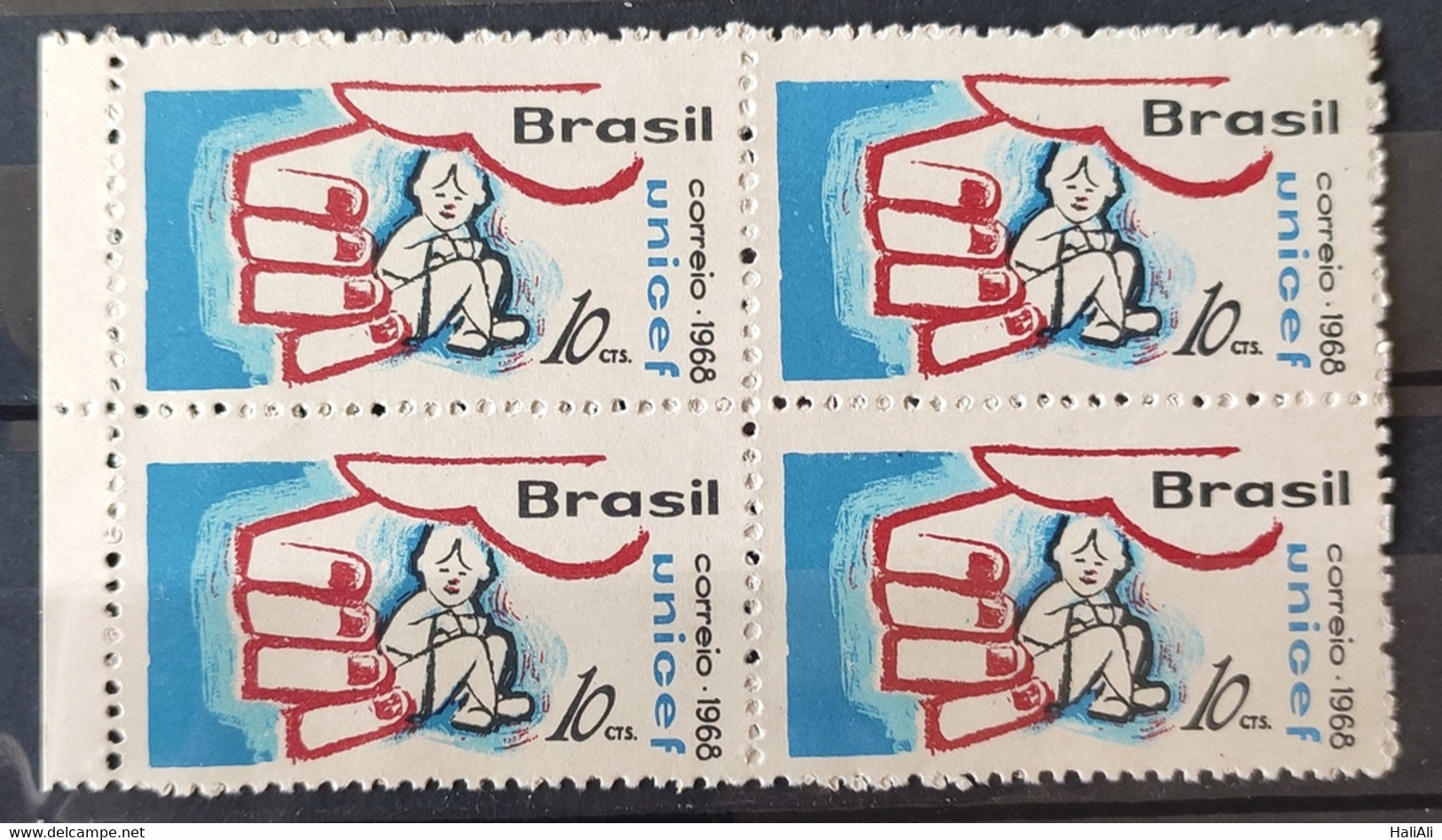 C 612 Brazil Stamp Fund Of United Nations For Children's Hand 1968 Block Of 4 - Other & Unclassified